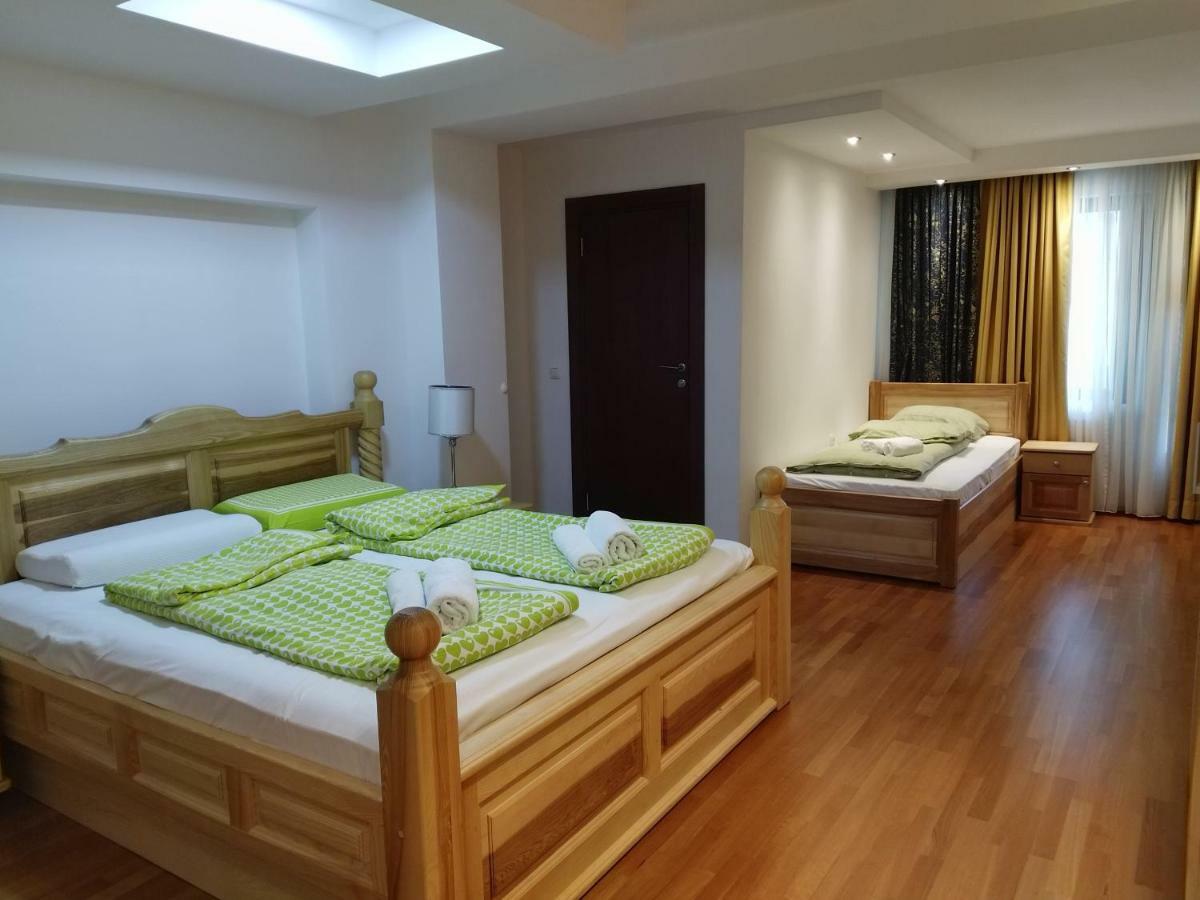 Apartments & Restaurant Abas Plav Rom bilde